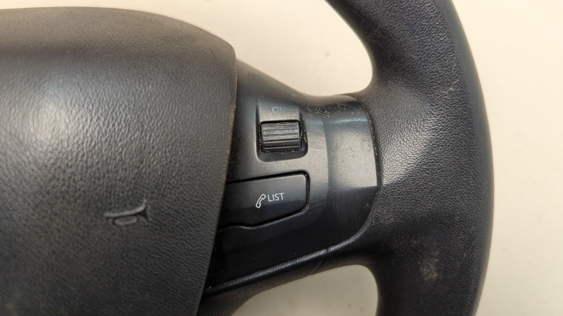 Рулевое колесо (руль)