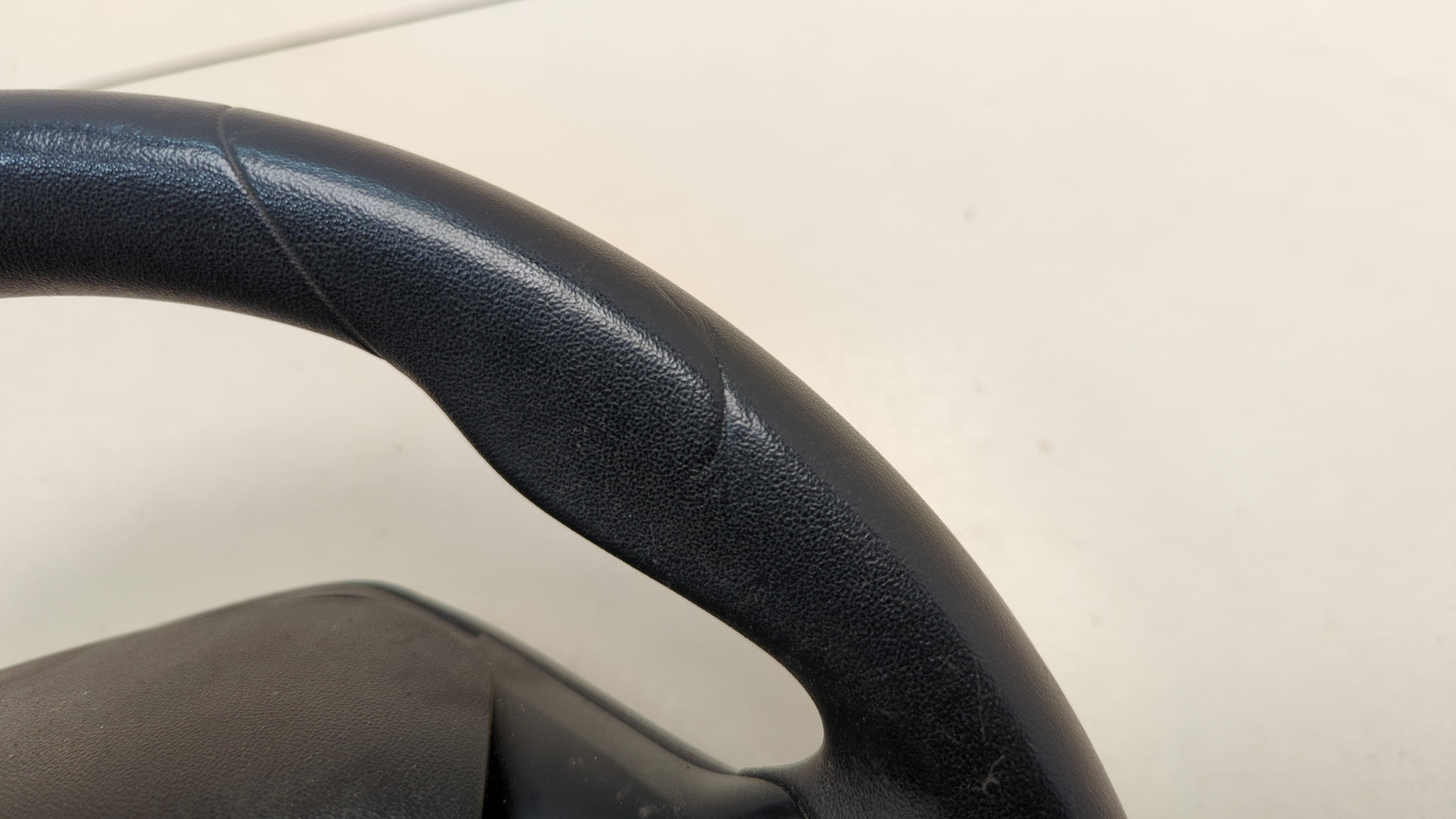 Рулевое колесо (руль)