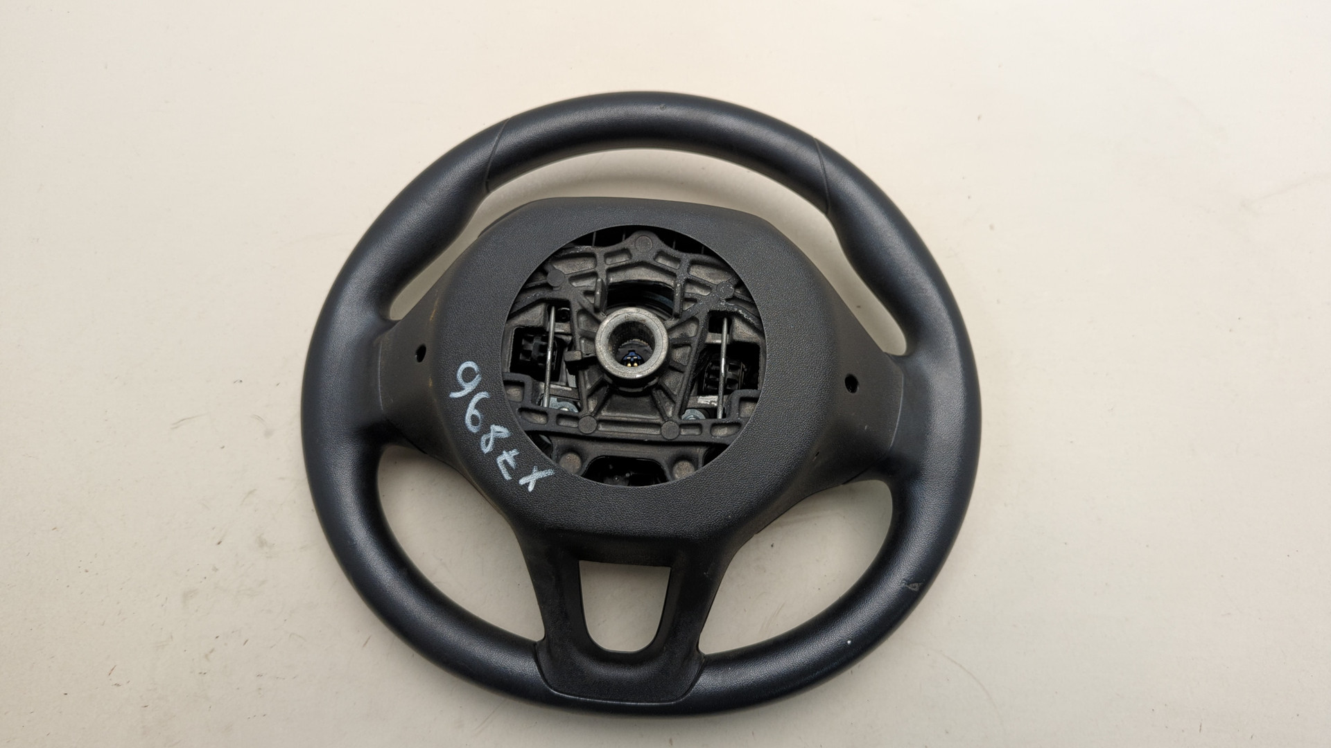 Рулевое колесо (руль)