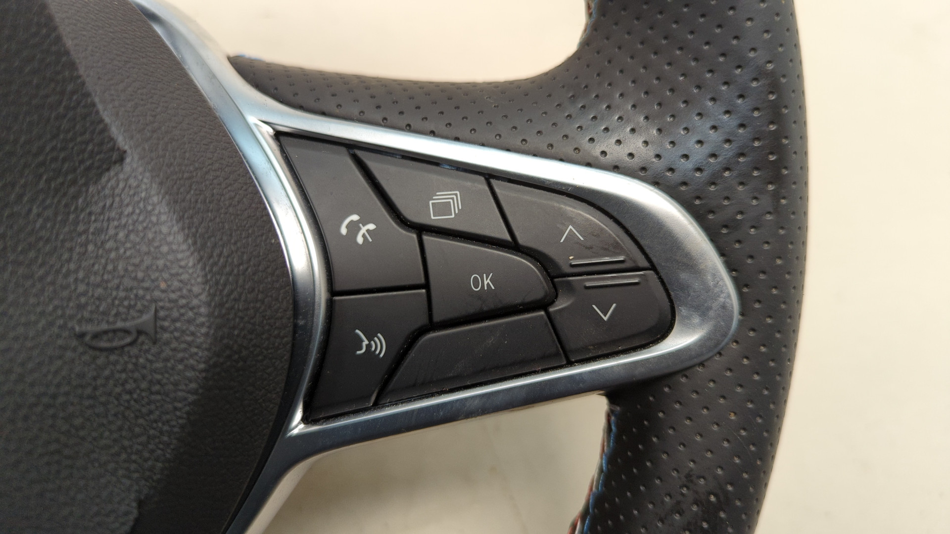 Рулевое колесо (руль)