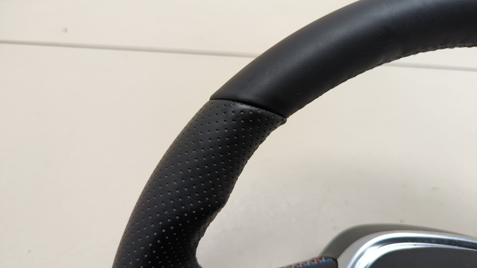 Рулевое колесо (руль)