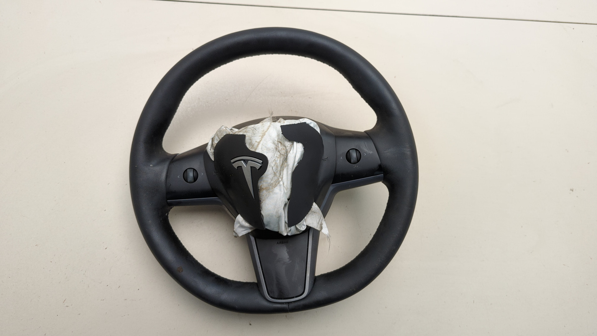 Рулевое колесо (руль)