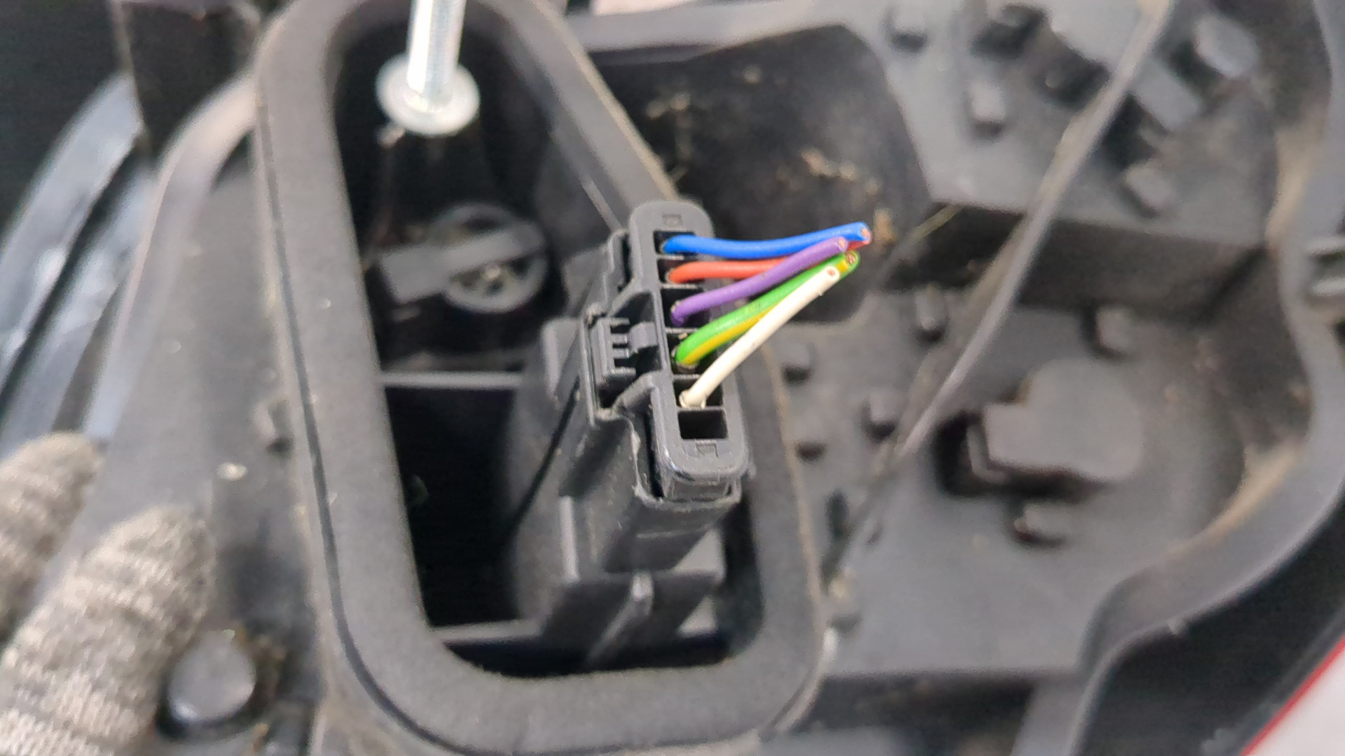 Фонарь задний левый