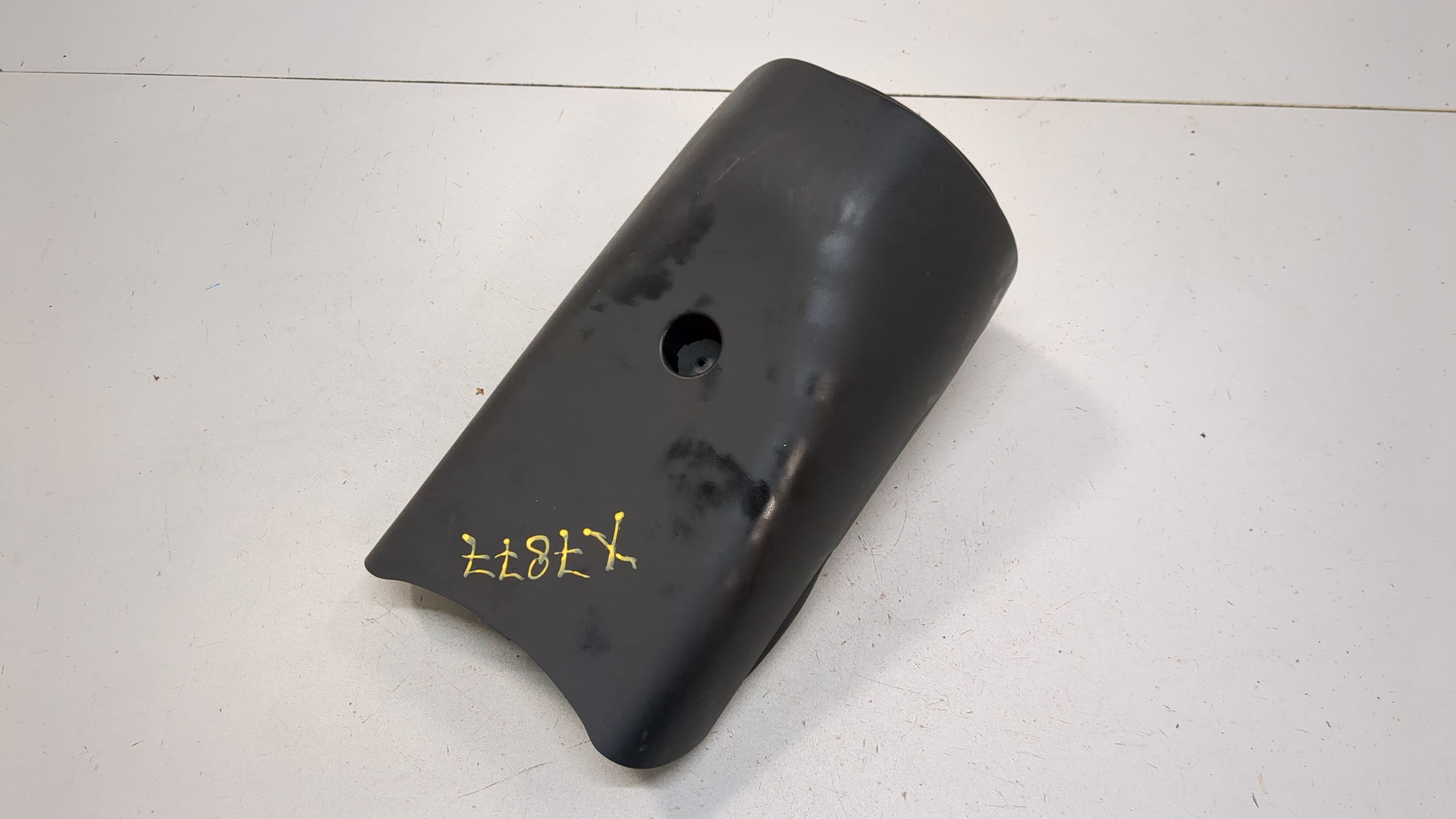 Кожух рулевой колонки