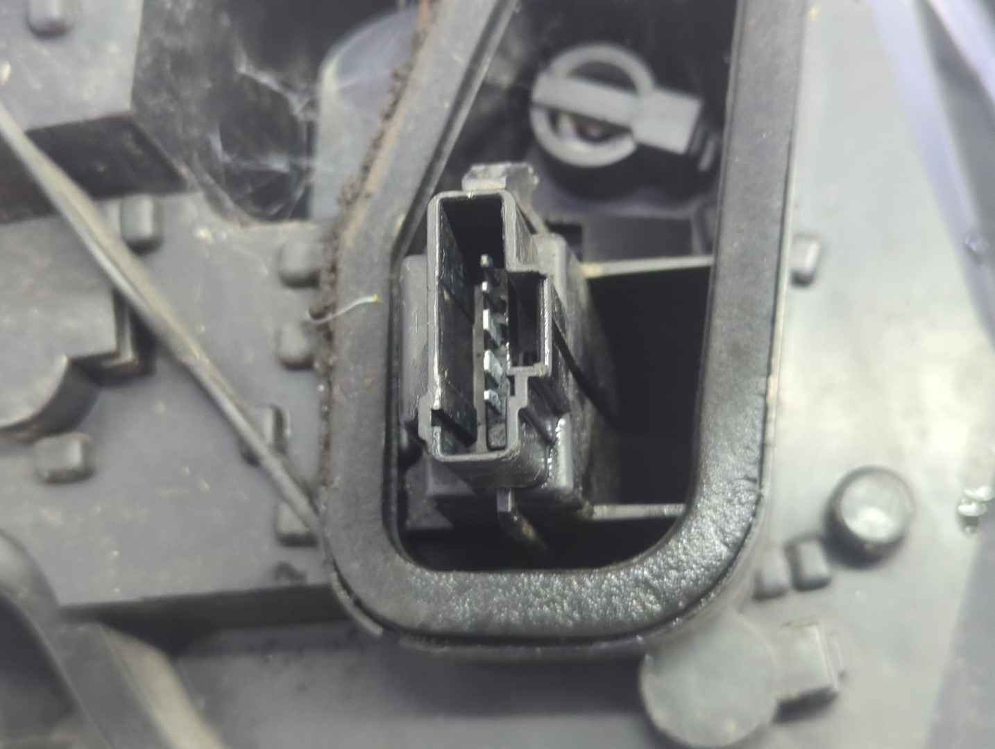 Фонарь задний правый