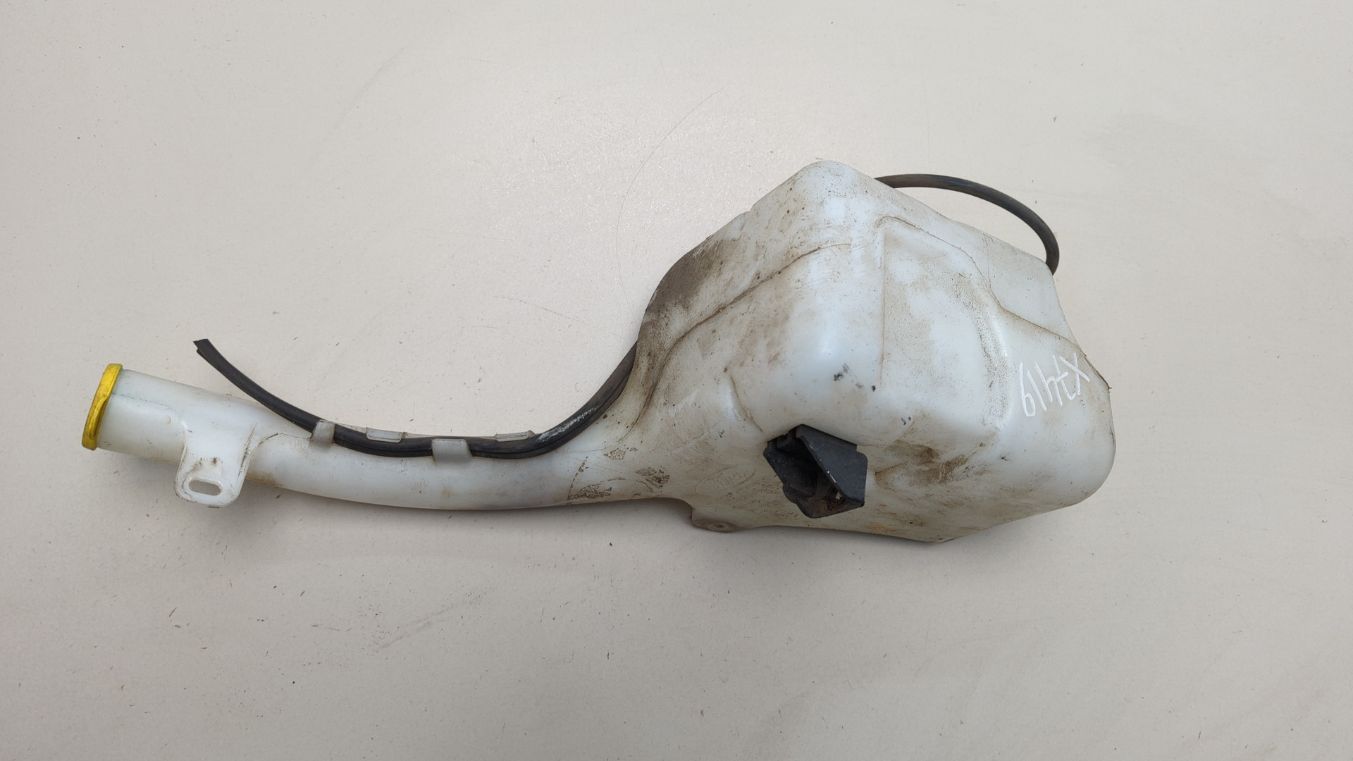 Бачок омывателя лобового стекла