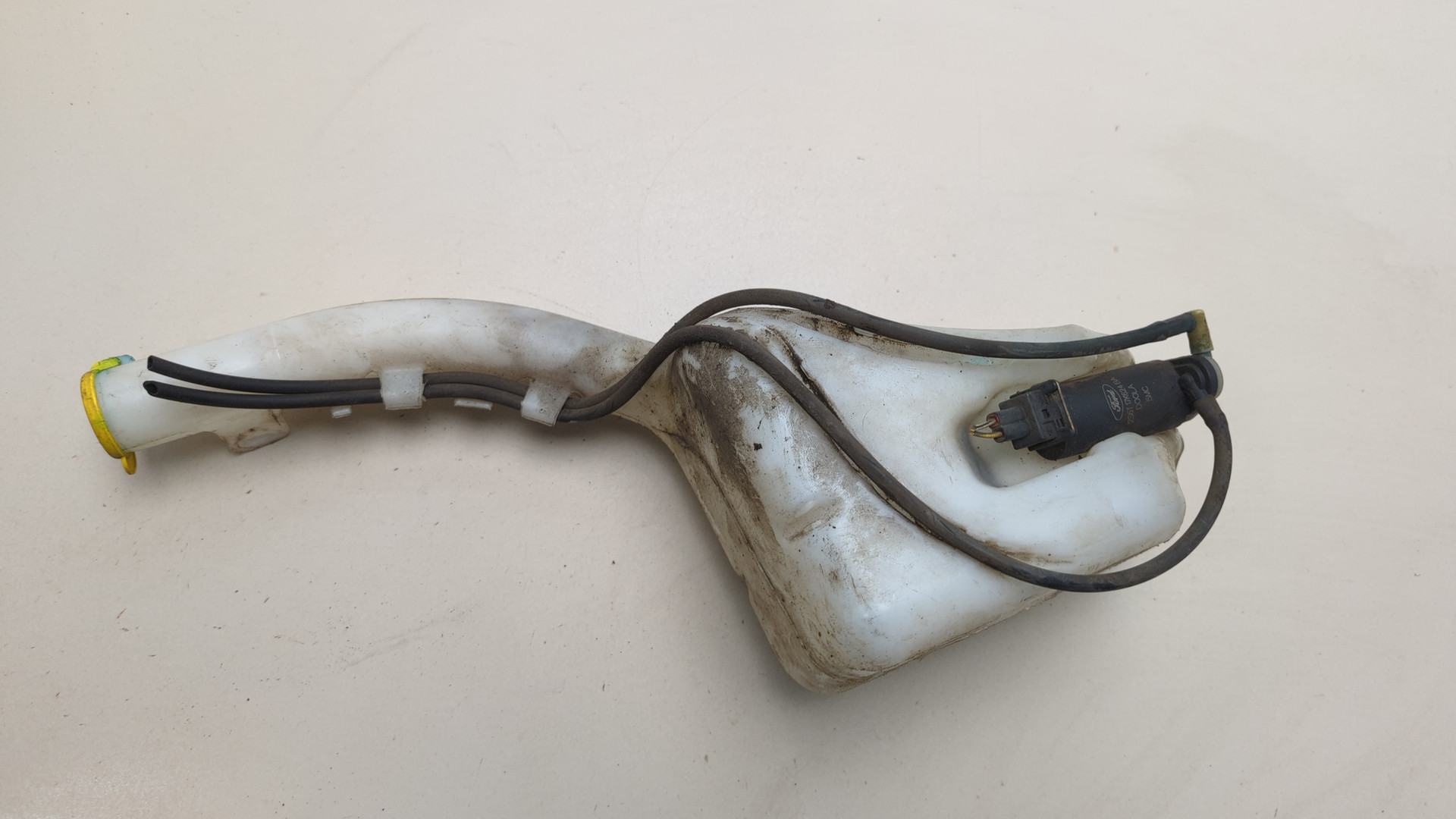 Бачок омывателя лобового стекла