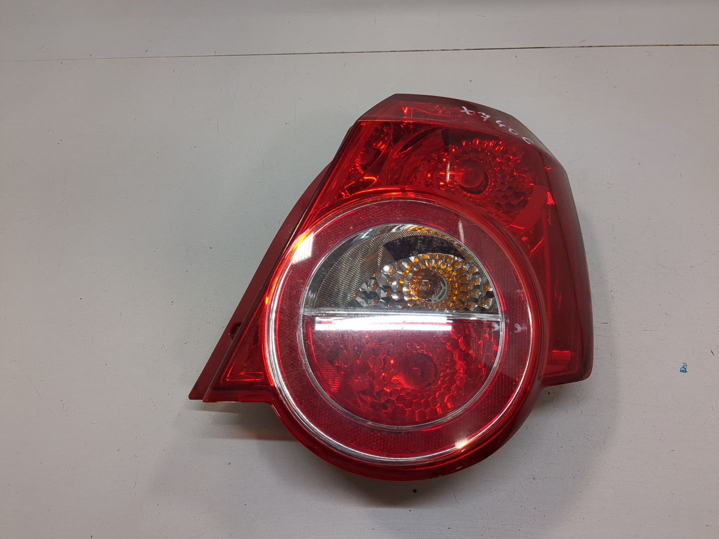 Фонарь задний правый