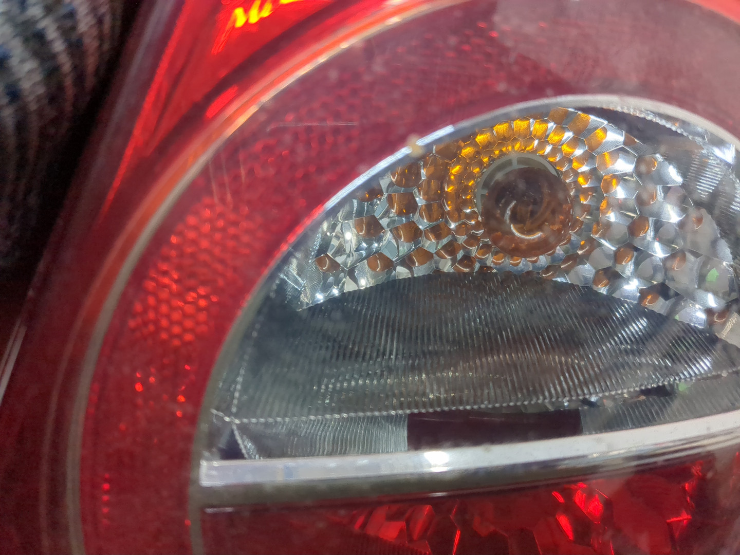 Фонарь задний правый