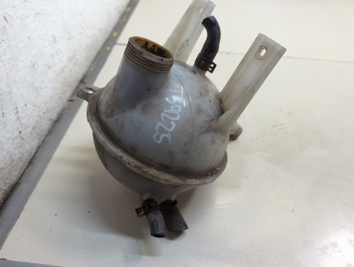 Бачок расширительный