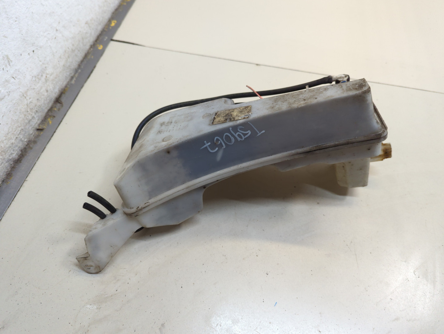 Бачок омывателя лобового стекла