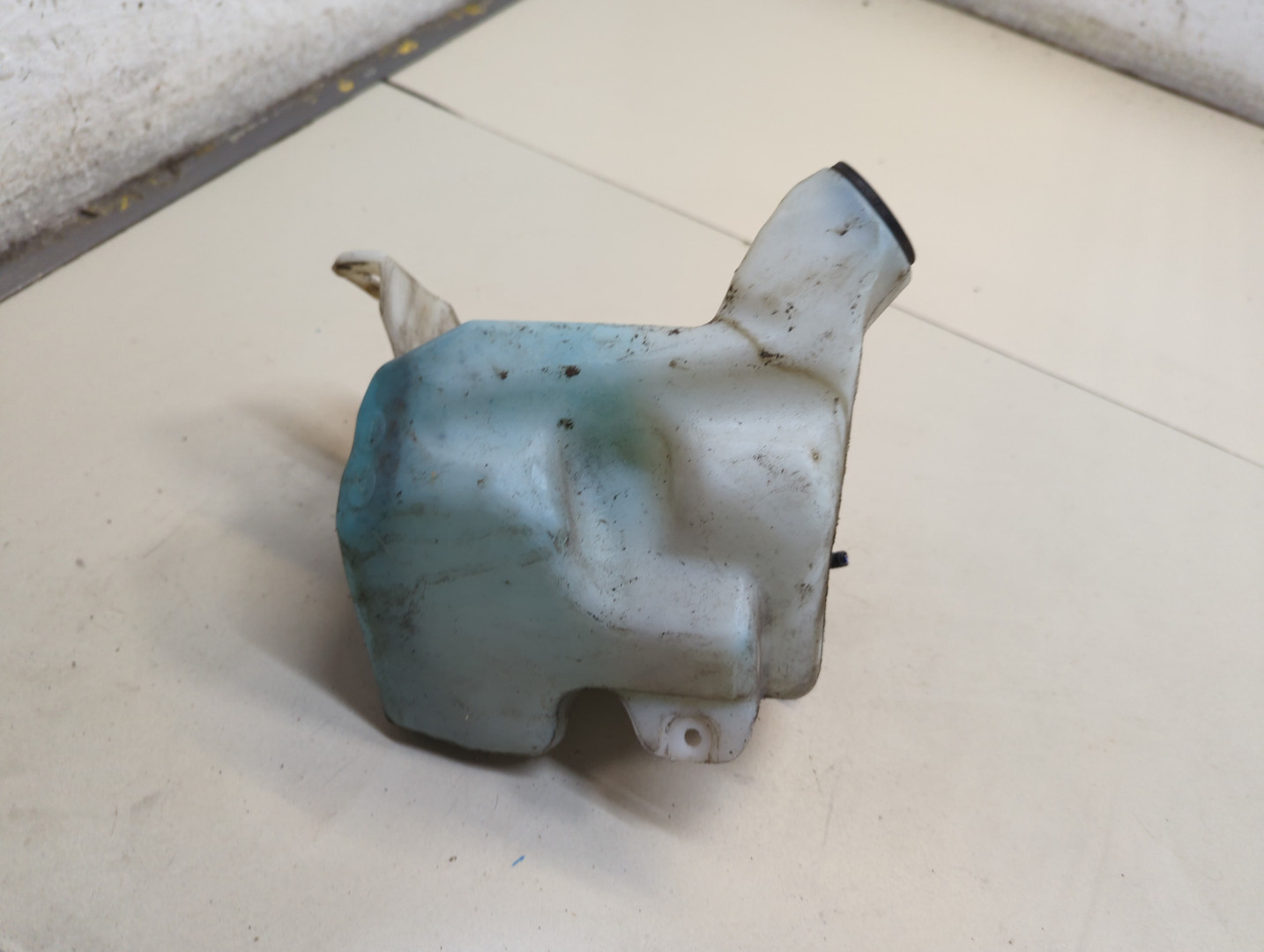 Бачок омывателя лобового стекла