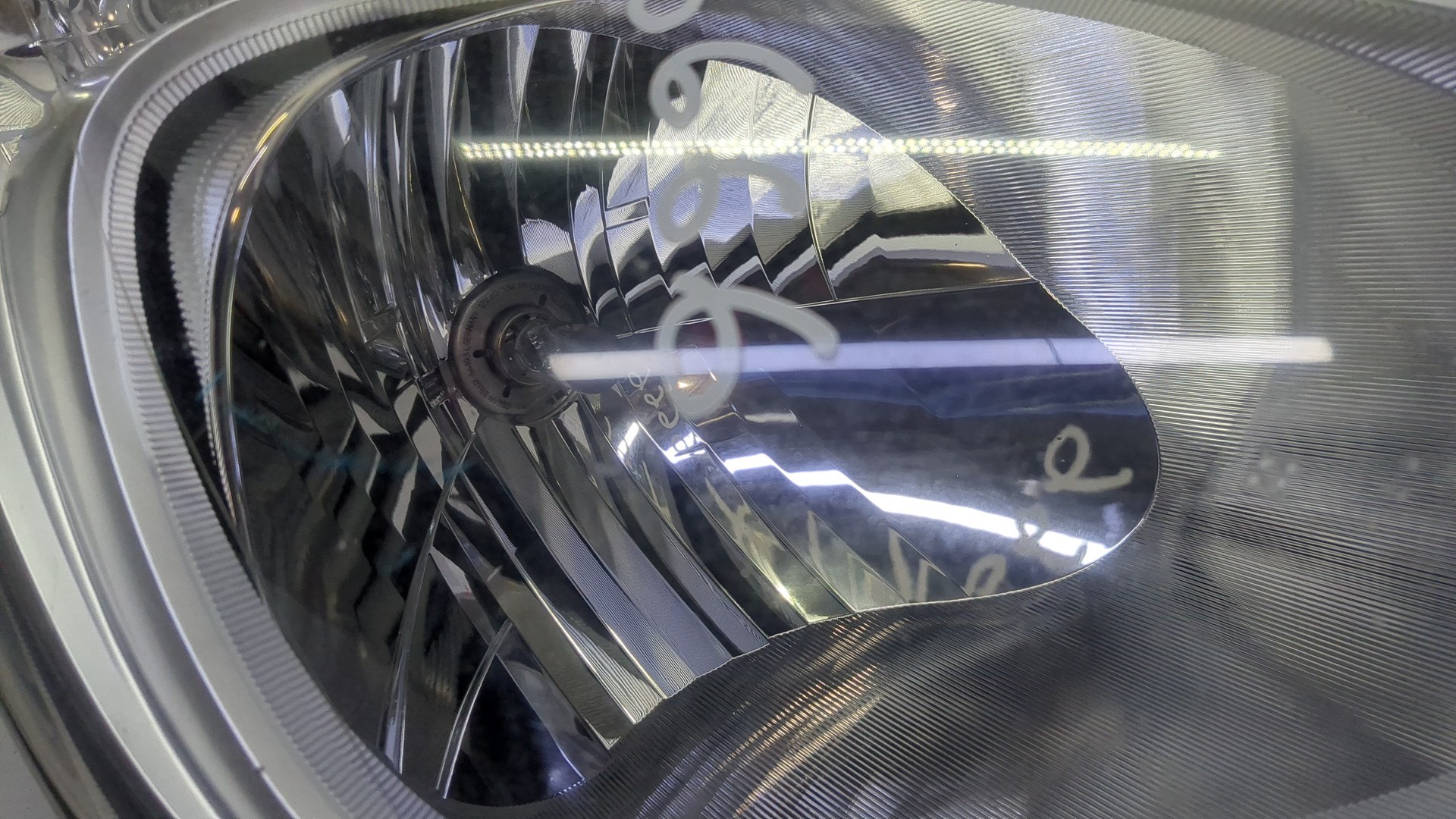 Фара правая