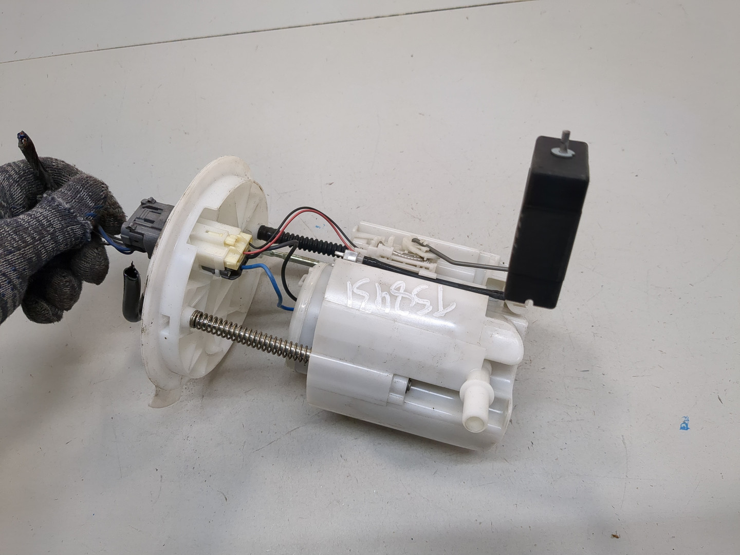 Насос топливный электрический