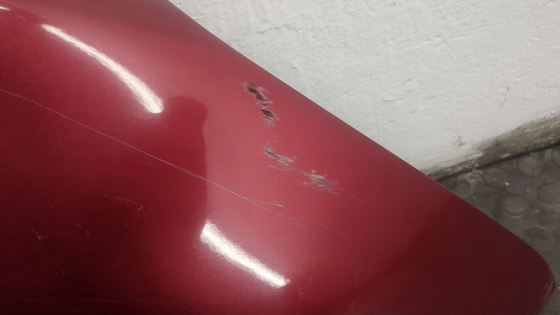 Крыло переднее правое