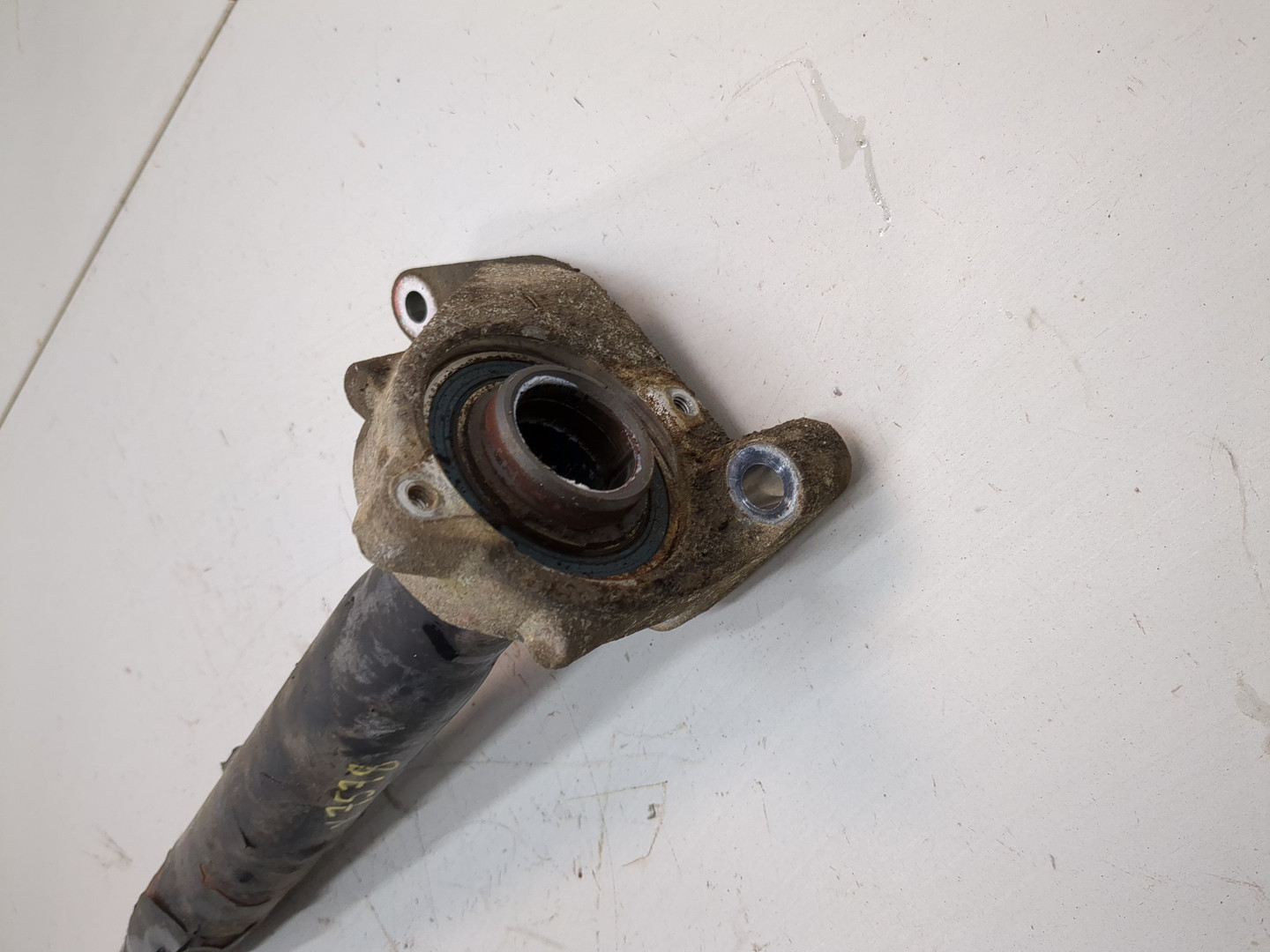 Полуось передняя правая