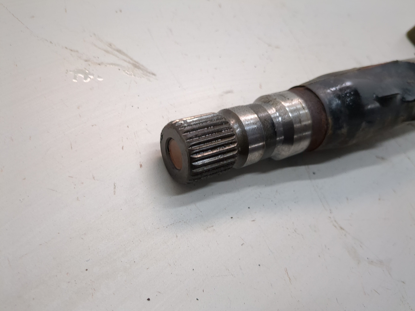 Полуось передняя правая