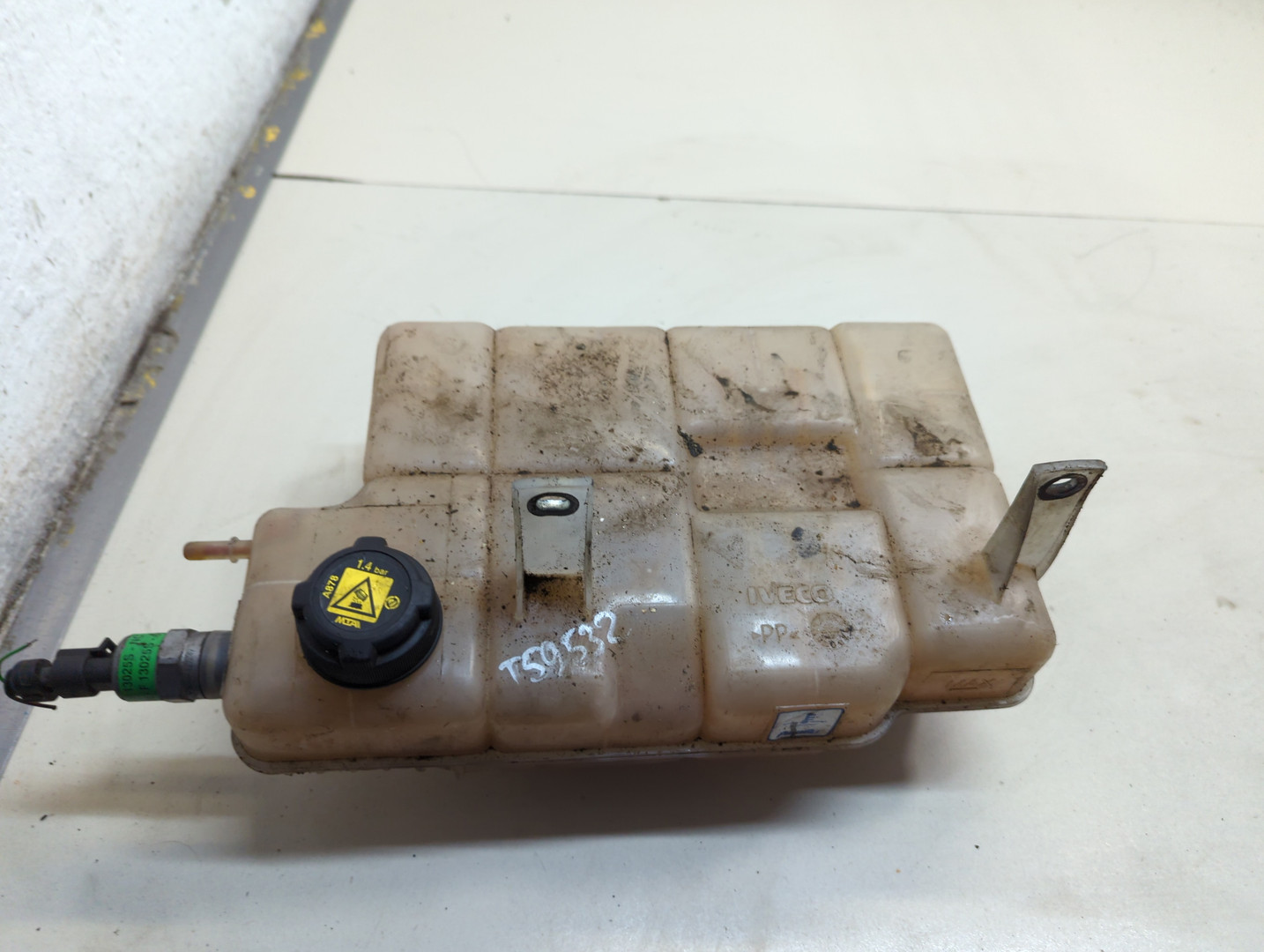 Бачок расширительный