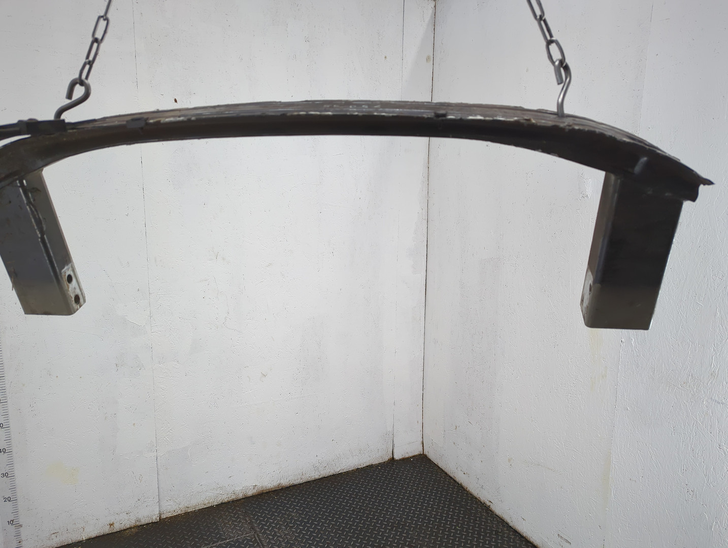 Усилитель переднего бампера