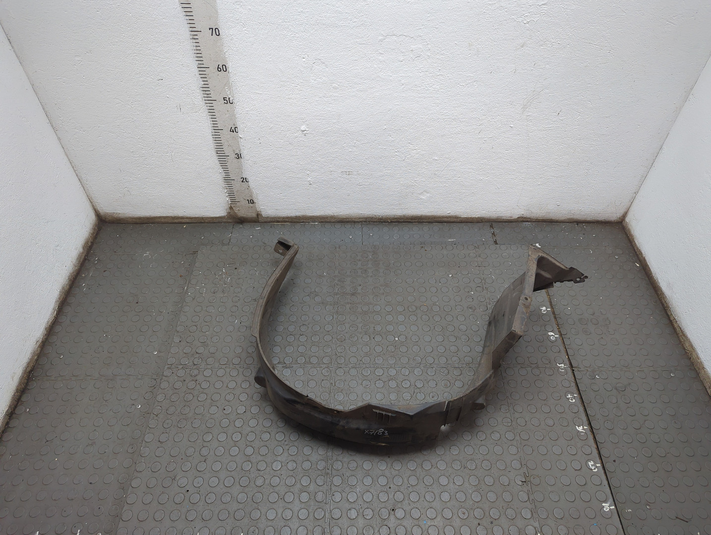 Локер передний правый