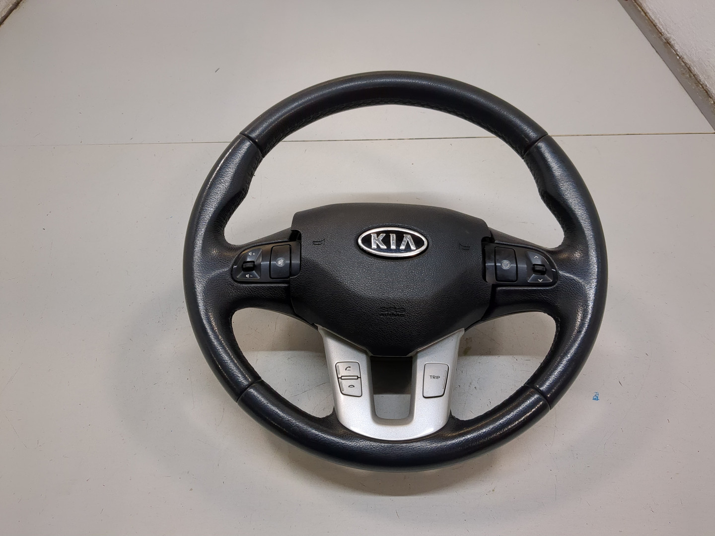 Рулевое колесо (руль)