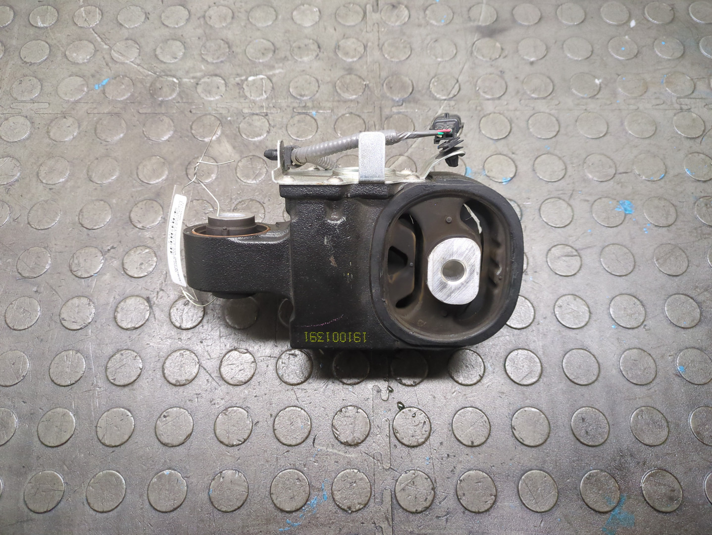 Опора двигателя