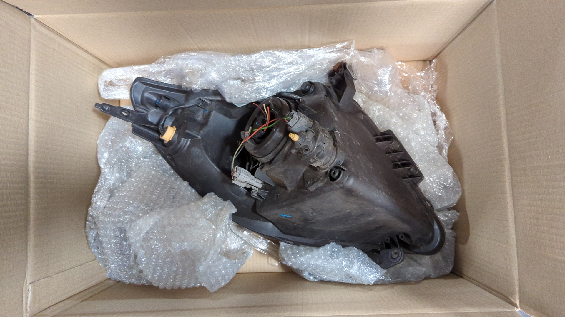 Фара правая