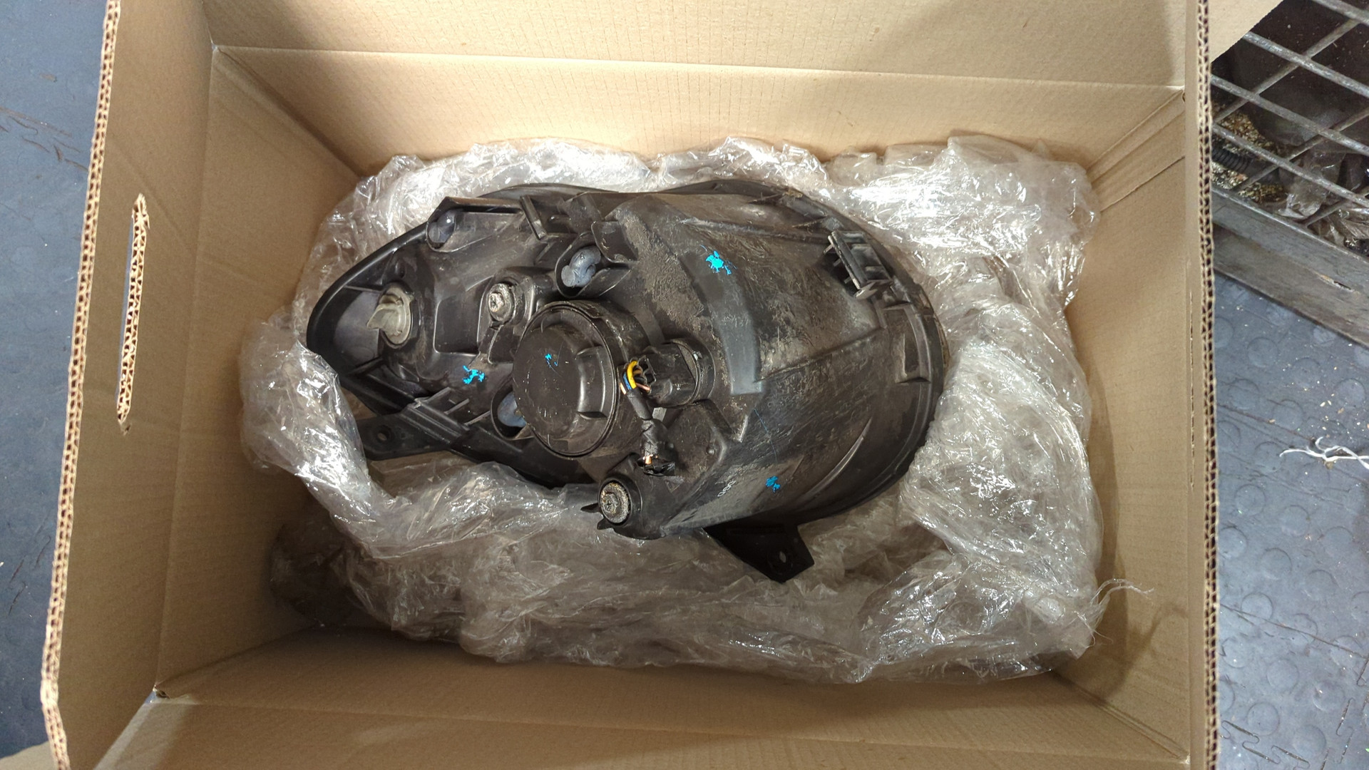 Фара правая