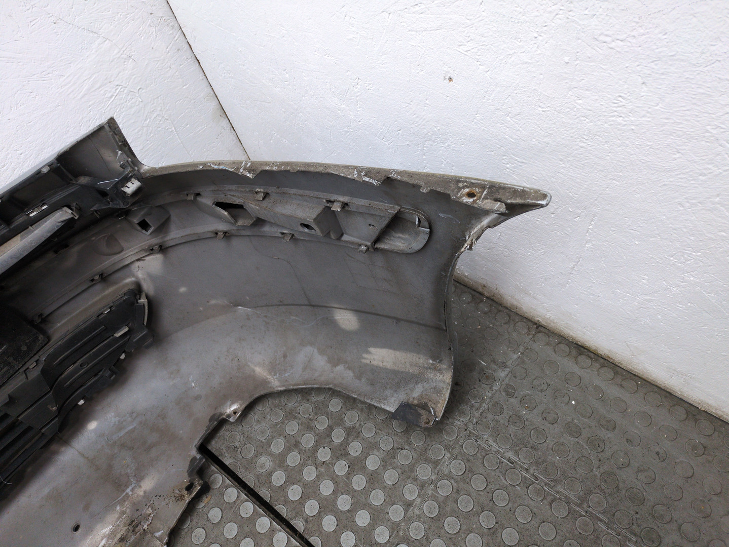 Бампер передний