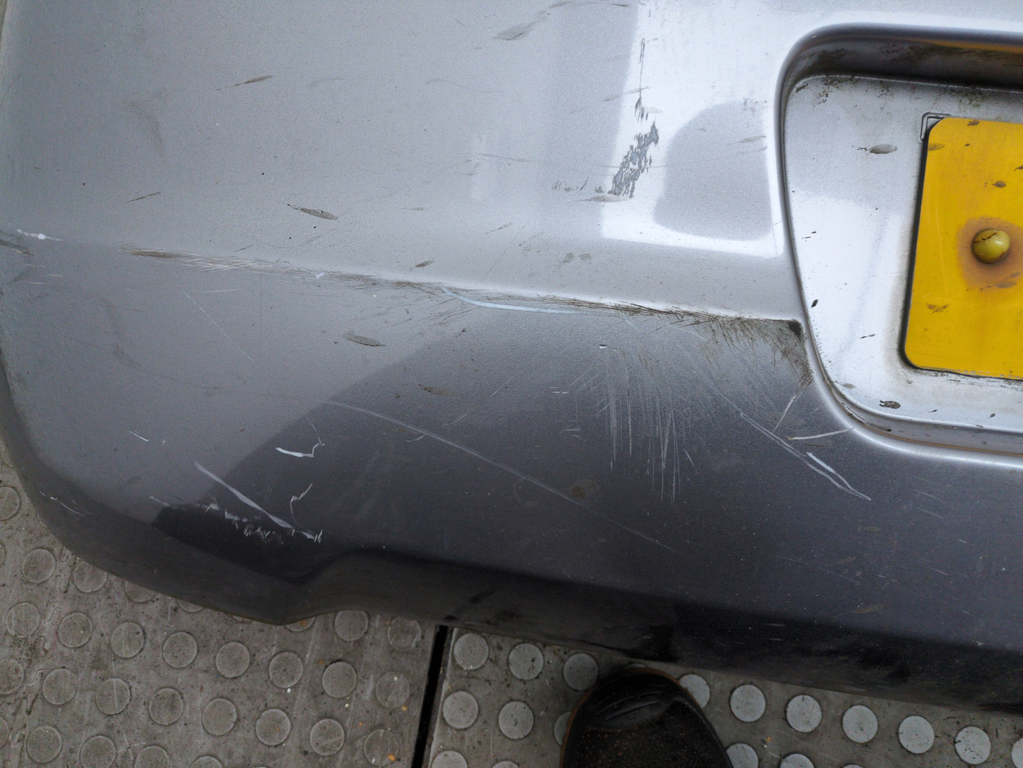 Бампер задний