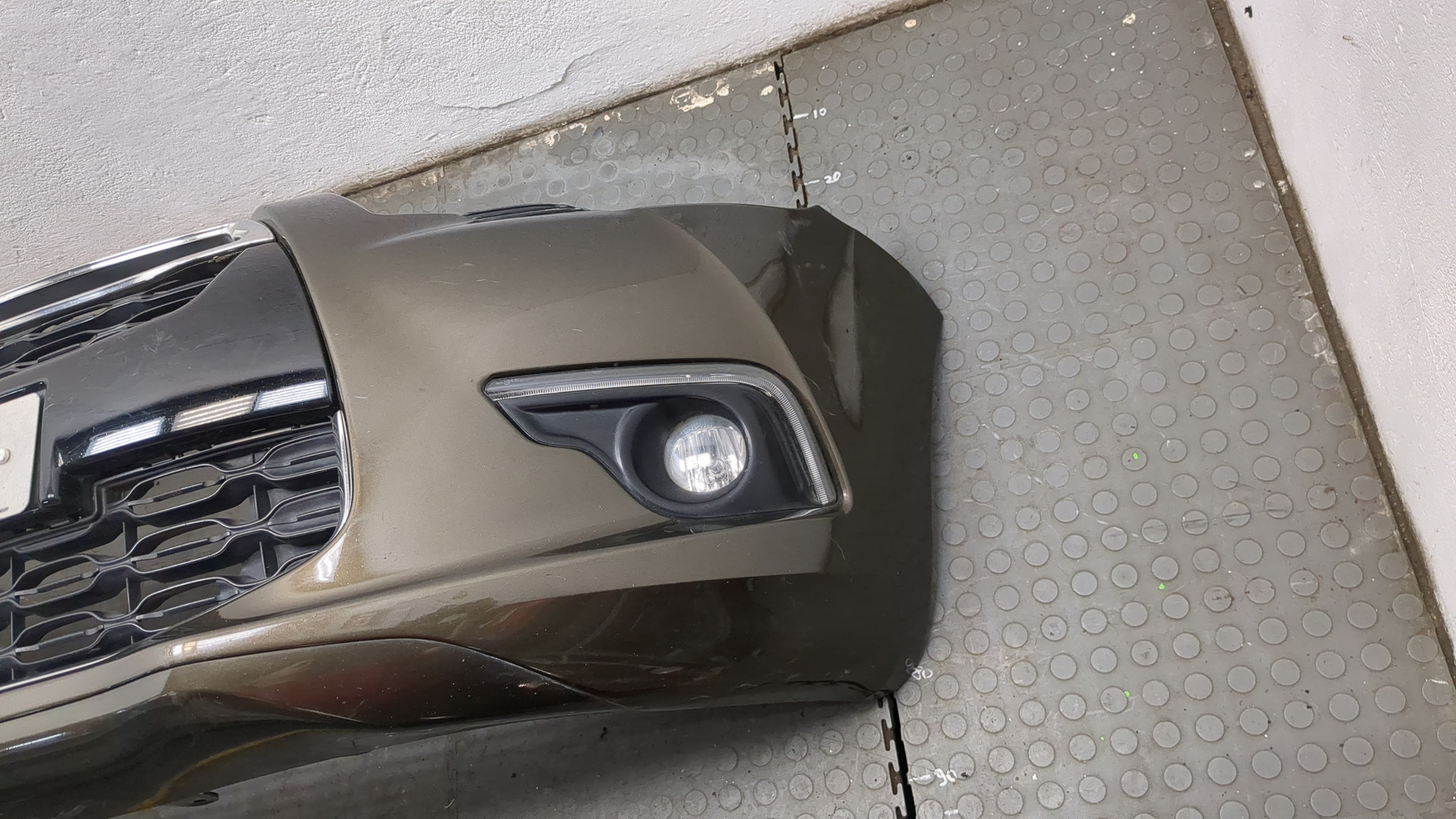 Бампер передний