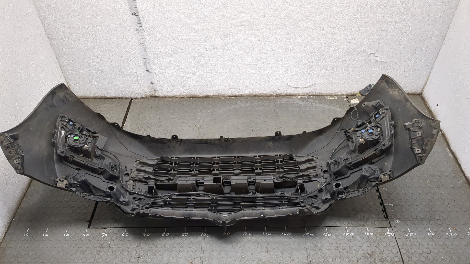 Бампер передний