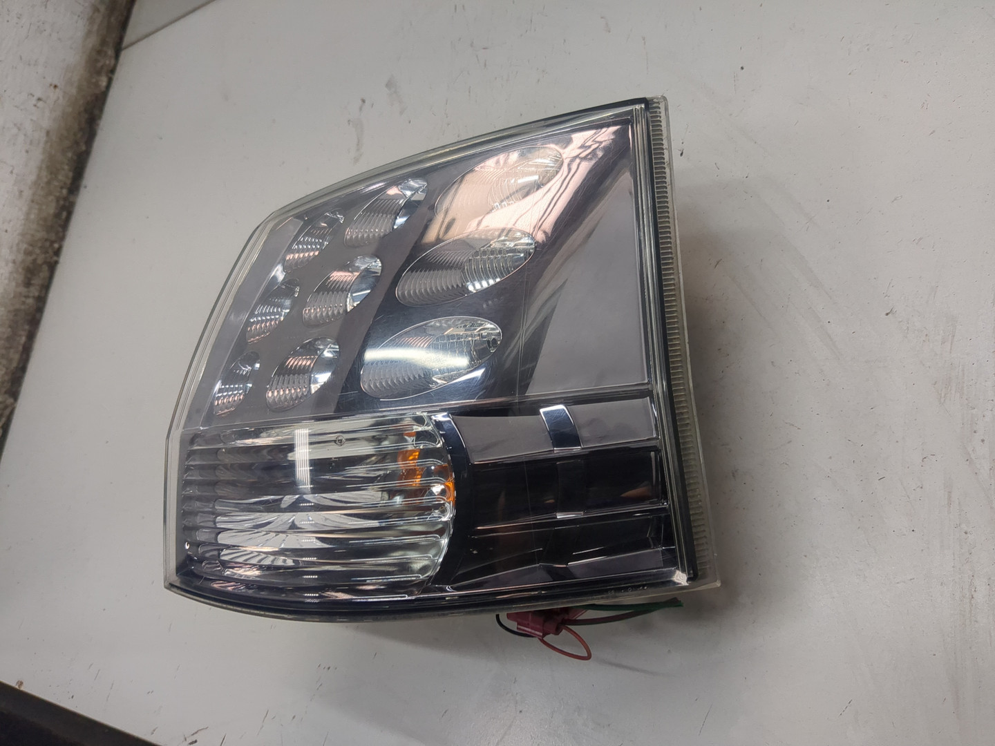 Фонарь задний правый