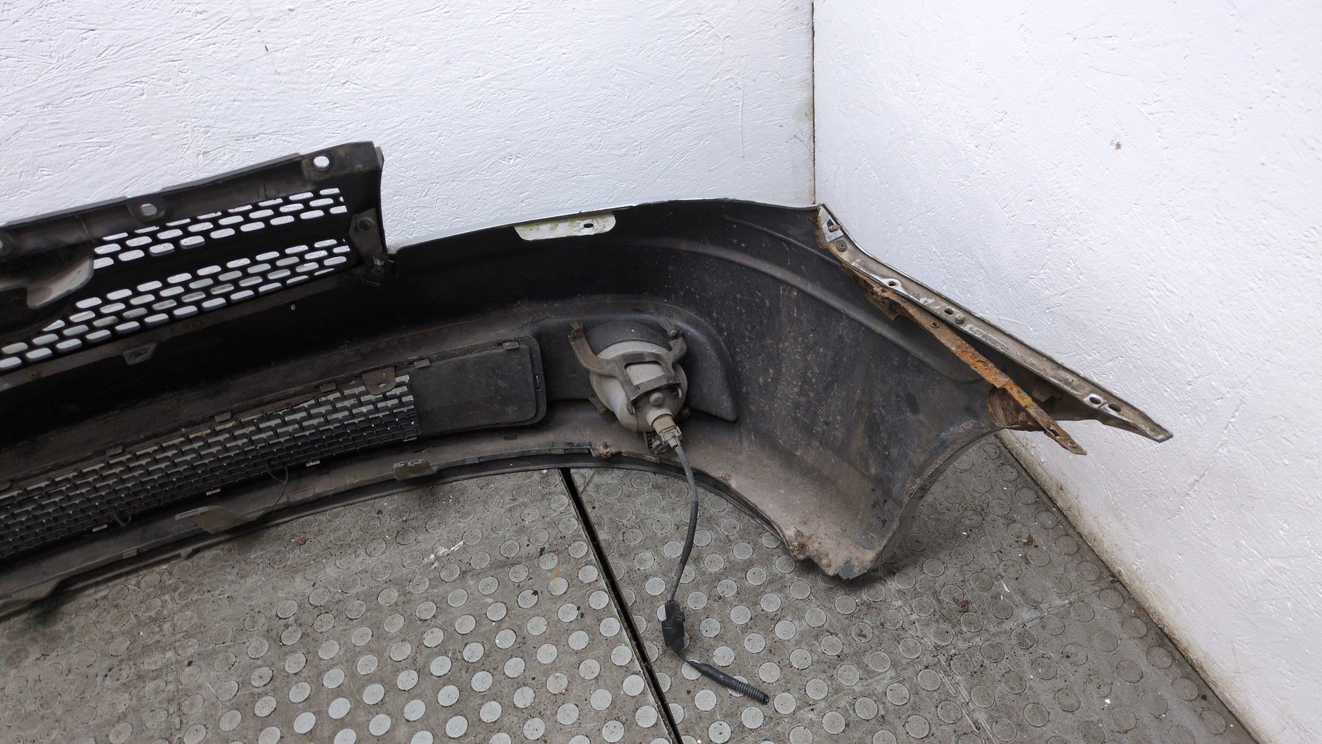 Бампер передний