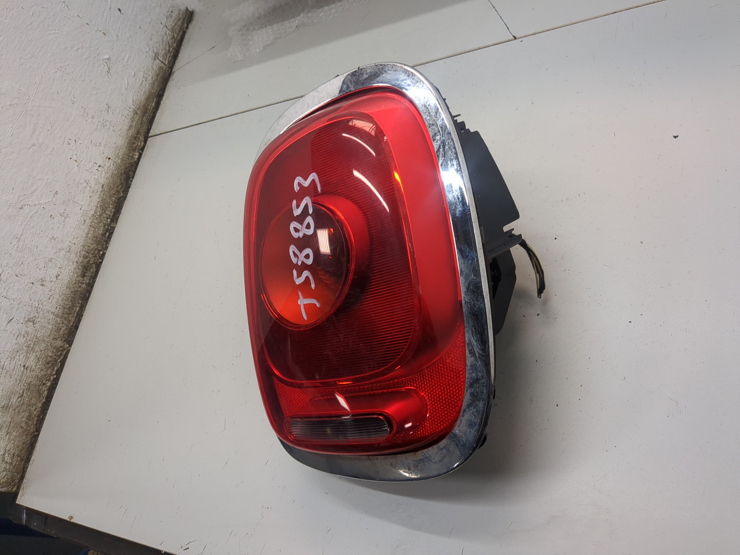 Фонарь задний правый