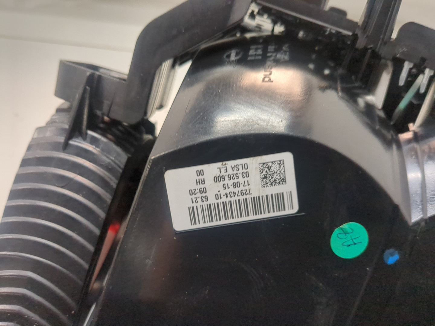 Фонарь задний правый