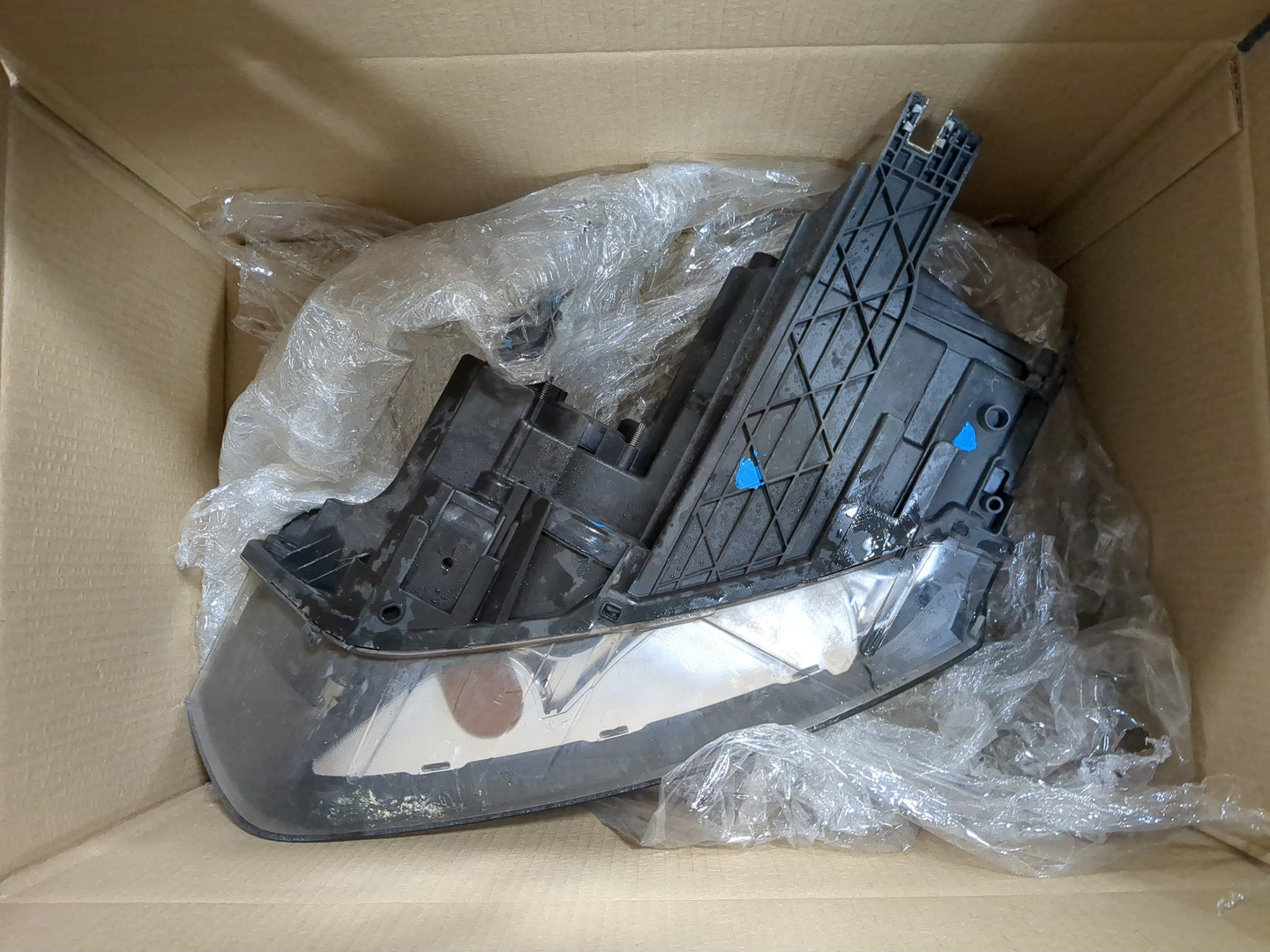 Фара правая