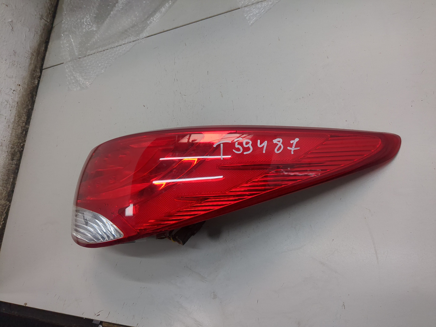 Фонарь задний правый