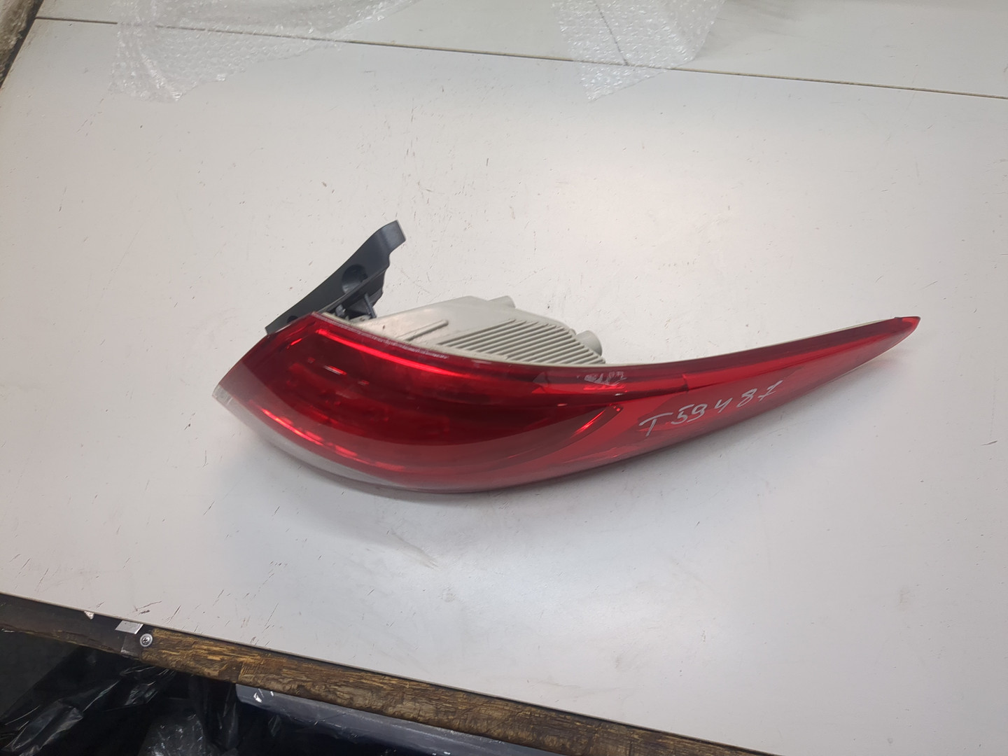 Фонарь задний правый