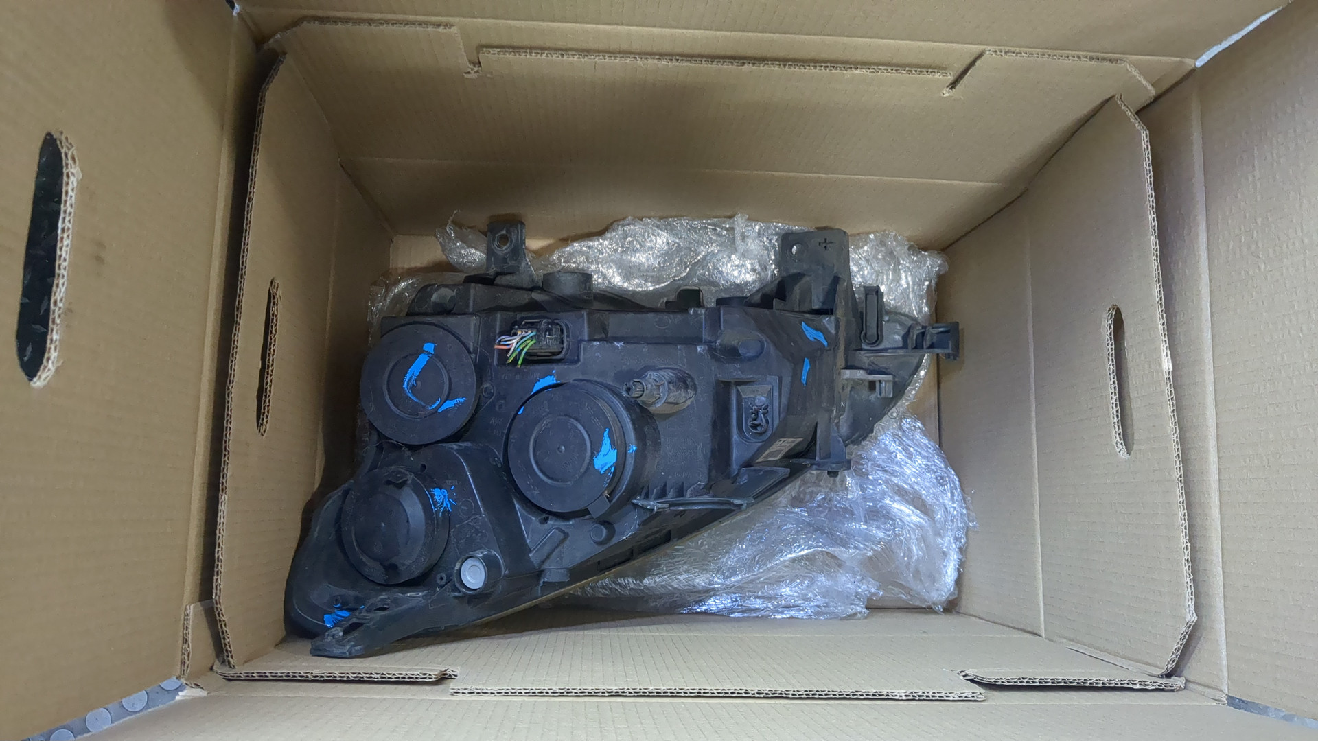 Фара правая