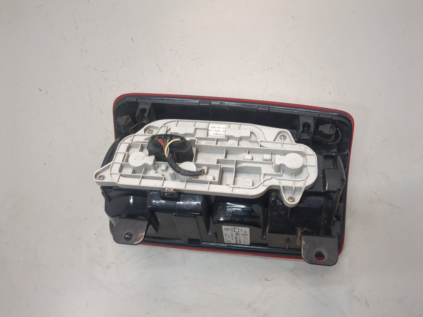 Фонарь задний правый