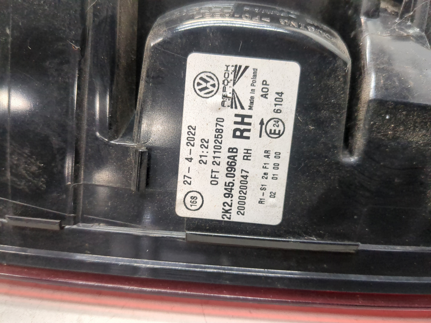 Фонарь задний правый