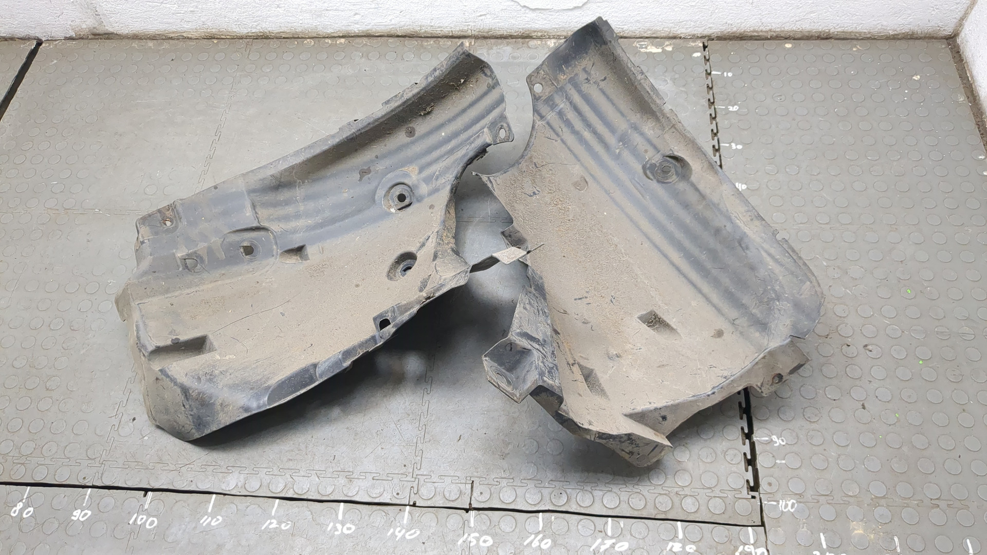 Локер передний правый