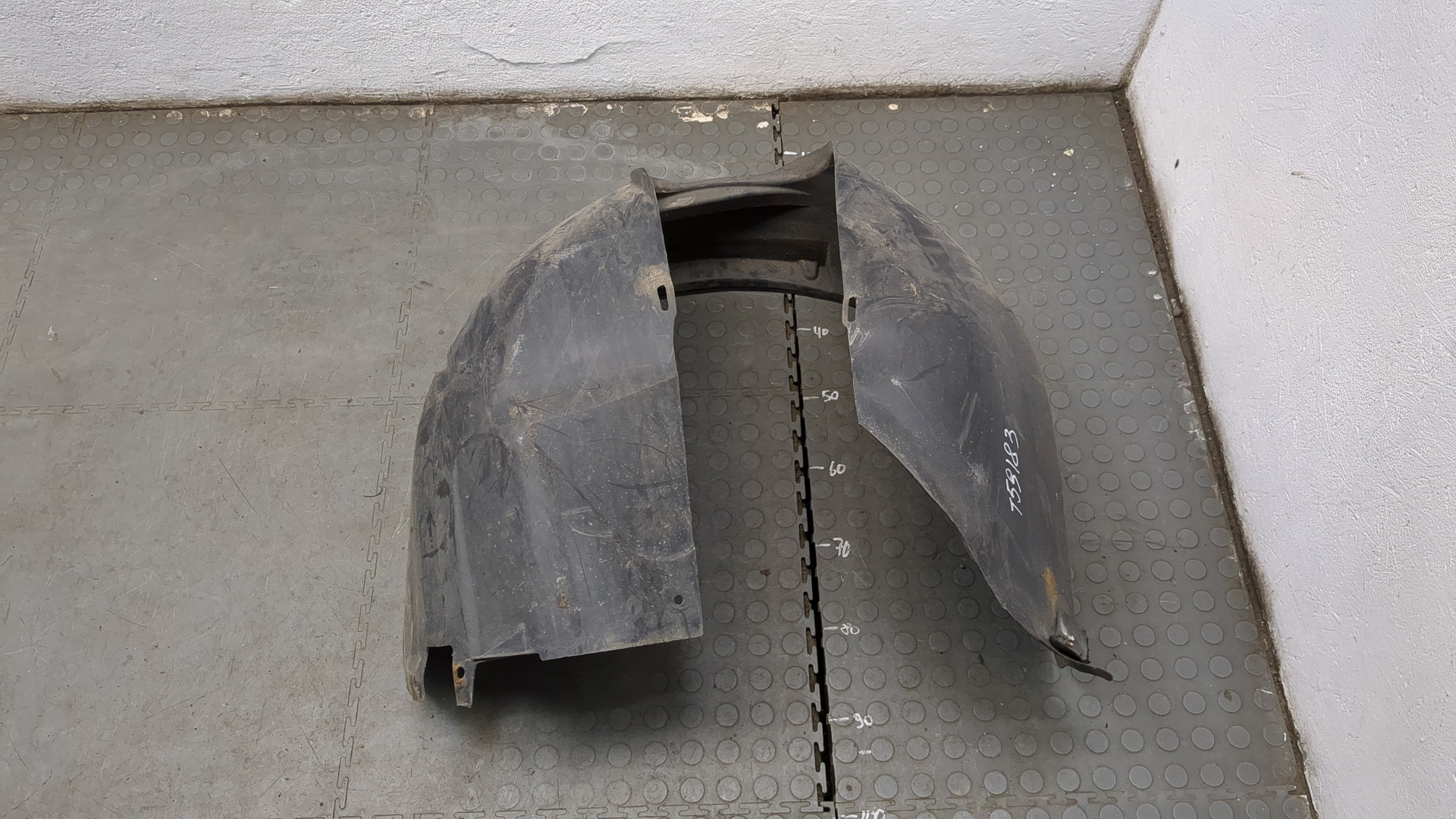 Локер передний левый