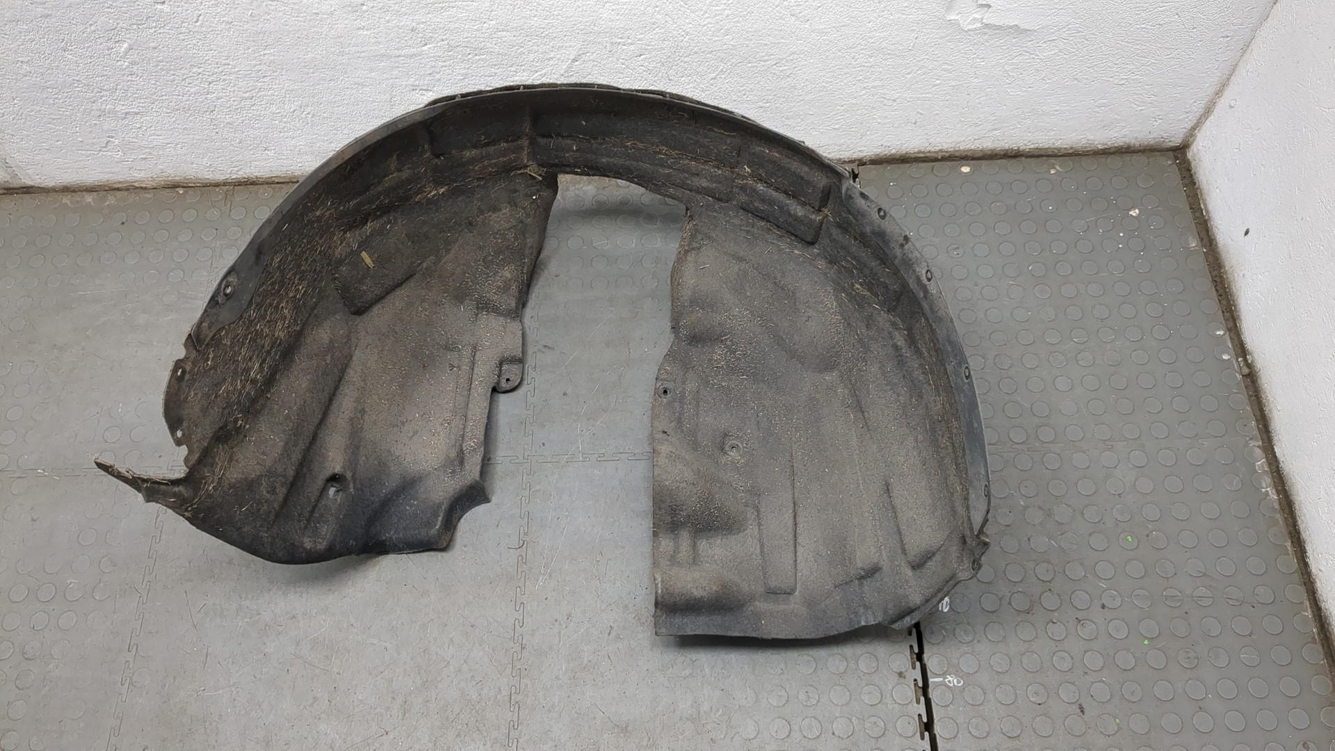 Локер передний правый