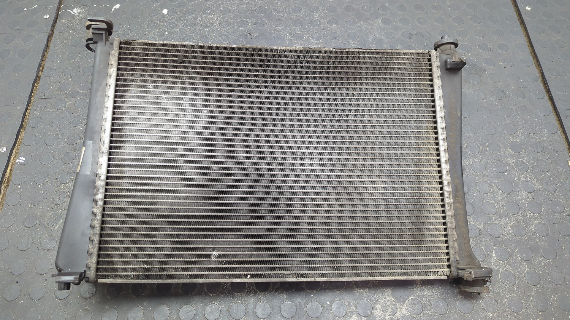 Радиатор охлаждения двигателя основной
