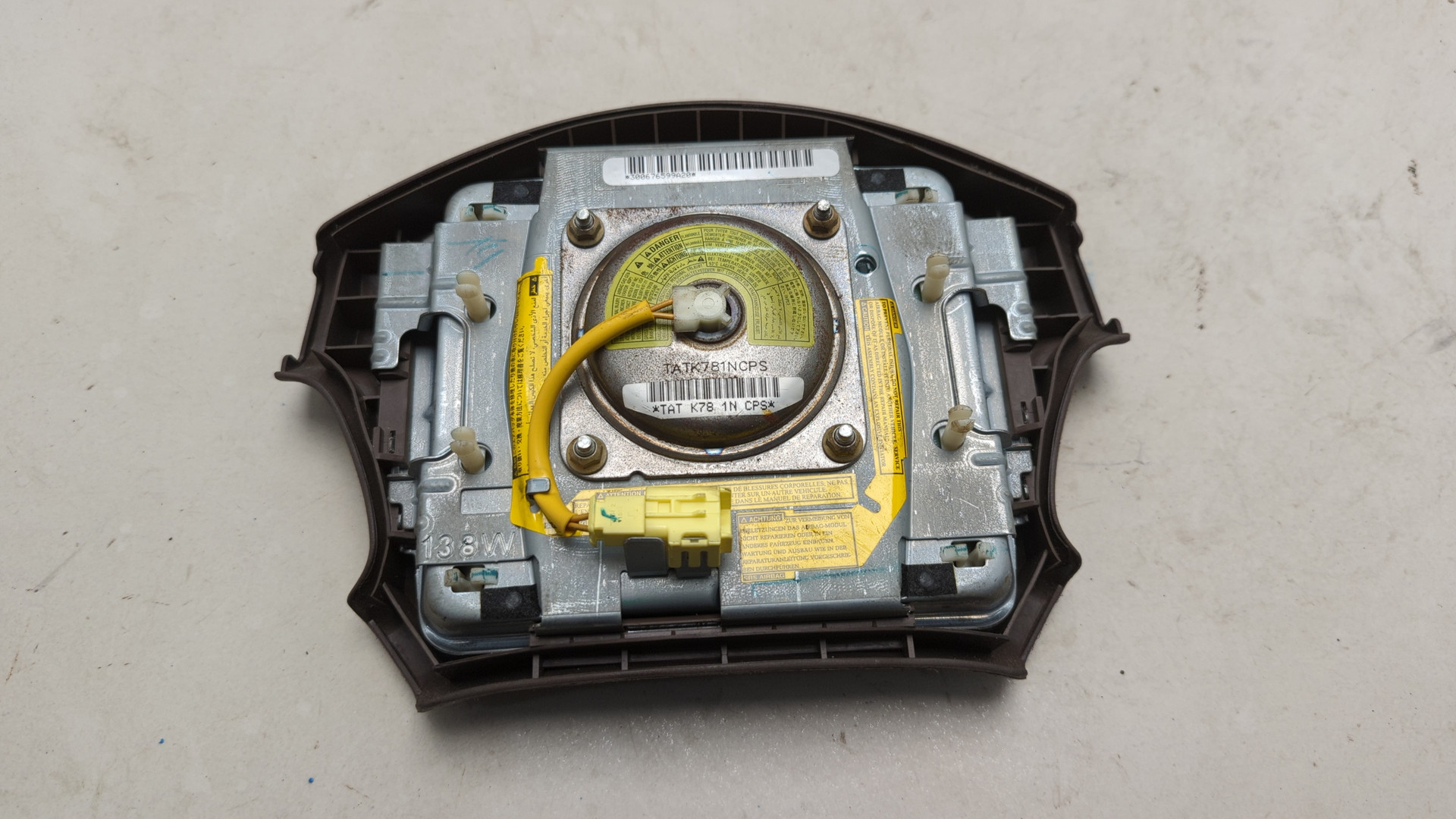 Подушка безопасности в рулевое колесо