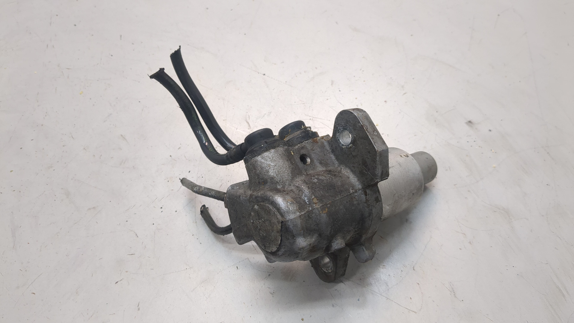 Цилиндр тормозной главный