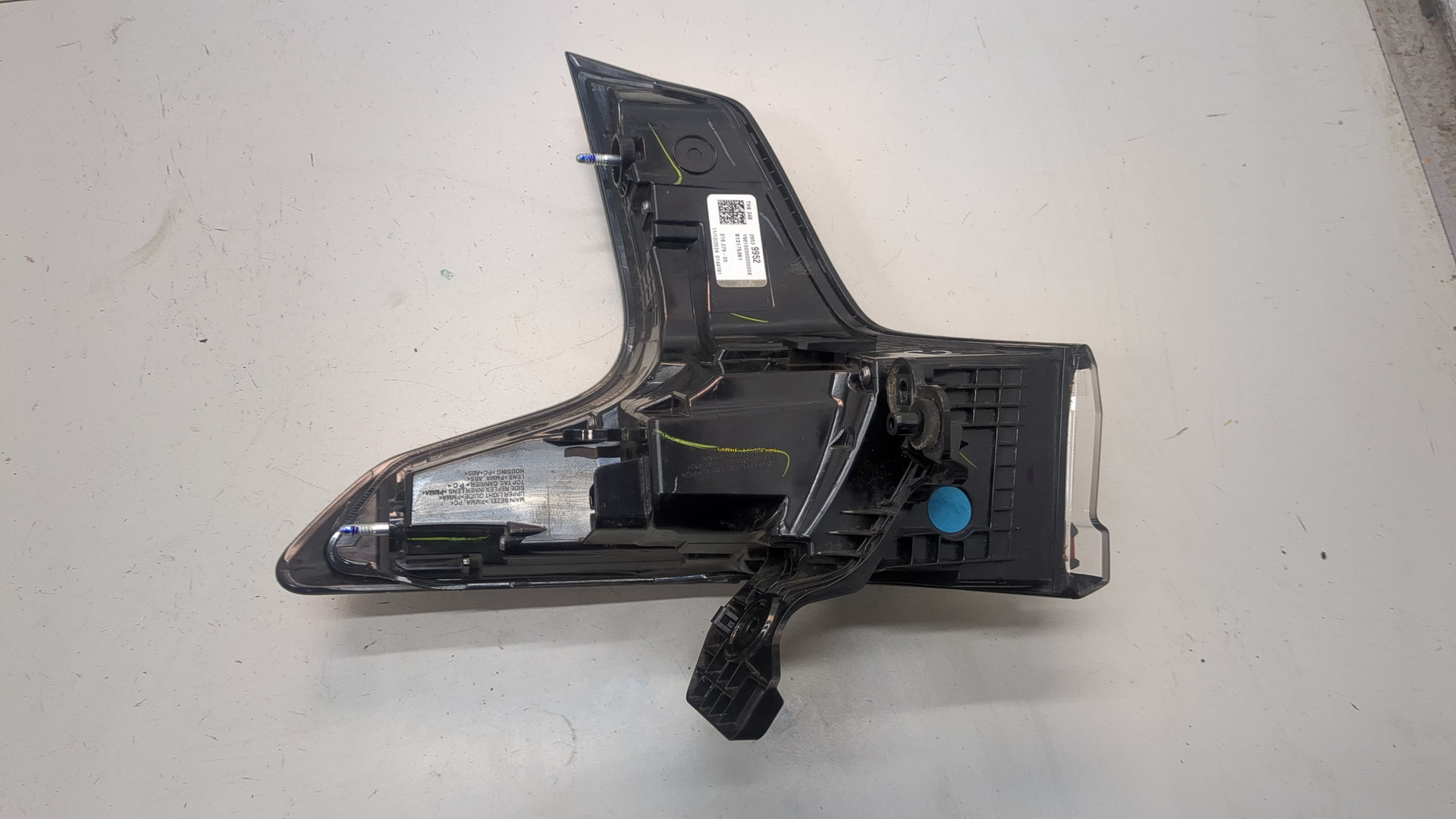 Фонарь задний левый