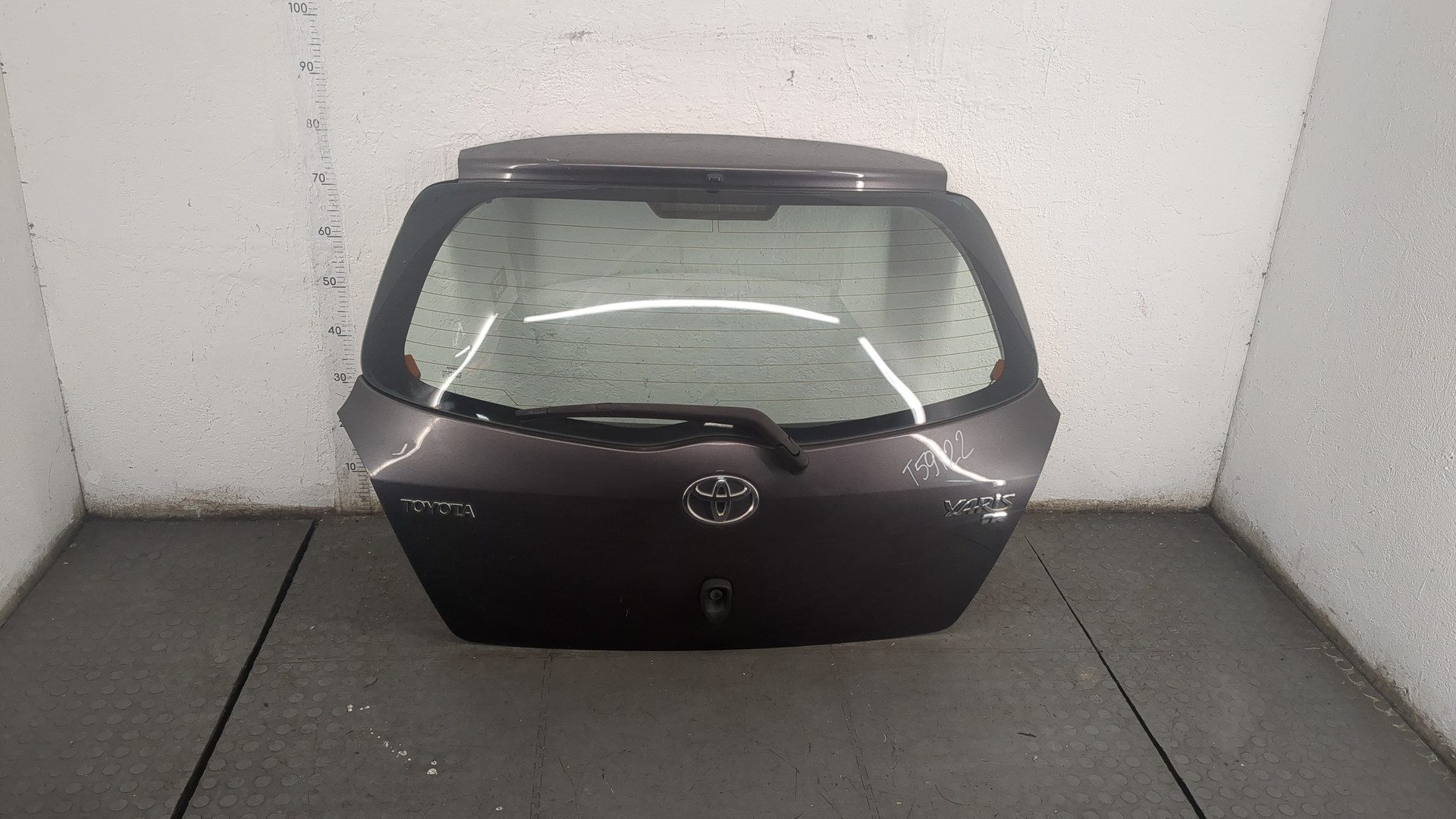 Дверь багажника